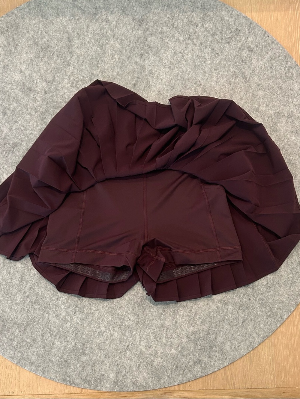 Lululemon Pleated Tennis 🎾 Skirt - Picture 3 of 4